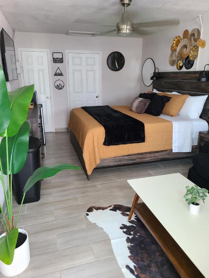 Pahokee Modern Studio Retreat With King Bed - Cozy Comfort מראה חיצוני תמונה